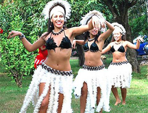 Bộ lạc "tiên nữ" quanh năm mặc "thiếu vải"