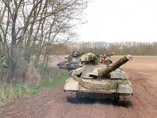 Ukraine nâng cấp hàng loạt xe tăng T-64 để tung vào chiến trường miền Đông