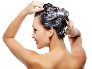 Trộn thứ này vào cùng dầu gội đầu, tóc mọc nhanh lại chắc khỏe óng mượt