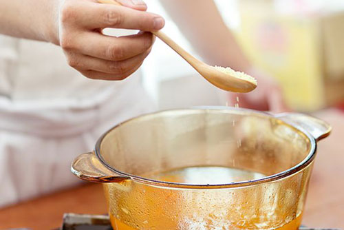 Những sai lầm khi nêm nếm gia vị dễ hại cả nhà chết oan: 99% người Việt mắc phải