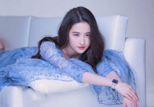 Thần tiên tỷ tỷ Lưu Diệc Phi đã thoát mác mập mạp trở nên thon gọn hơn