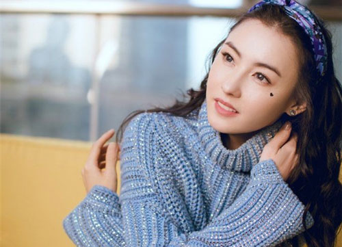 Nhìn những hình ảnh này, ai có thể tin Trương Bá Chi đã U40 và sinh 3 con?