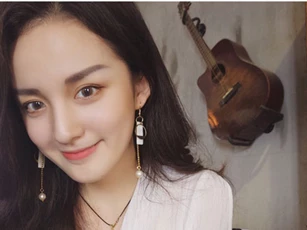 Ngắm nhìn nhan sắc cô gái Trung Quốc được ví đẹp như nữ thần