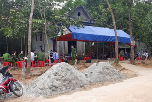 Thanh Hóa: Phát hiện con gái chết trong nhà, mẹ nằm dưới giếng