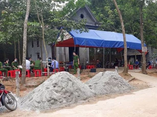 Thanh Hóa: Phát hiện con gái chết trong nhà, mẹ nằm dưới giếng