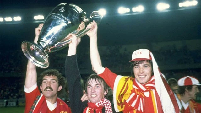 Souness (trái) từng giành nhiều thành công trong màu áo Liverpool