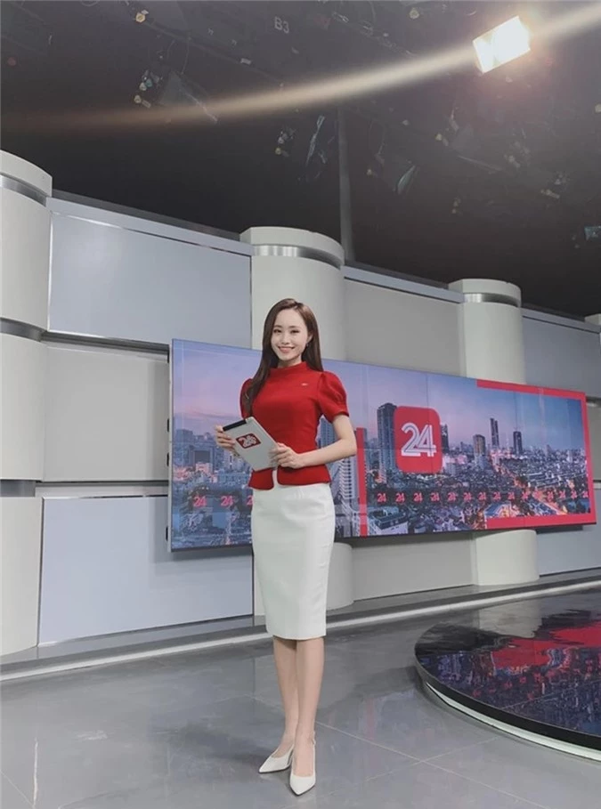 Không chỉ xinh, MC thời tiết VTV còn tài năng nhảy hiện đại