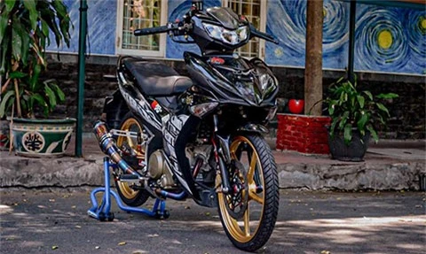 Yamaha Exciter 150 độ phong cách 'Racing Boy'.