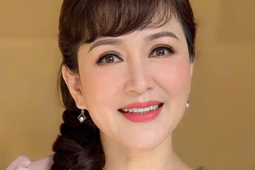 Chủ tịch Khuê 'Tình yêu và tham vọng' U60 vẫn trẻ đẹp không ngờ