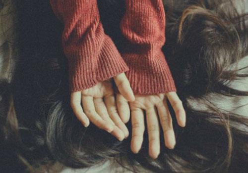 Tôi đau khổ vì mối quan hệ không tên