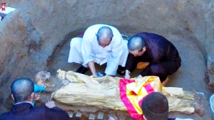 Di cốt hòa thượng đã chôn hơn 30 năm mà không phân hủy