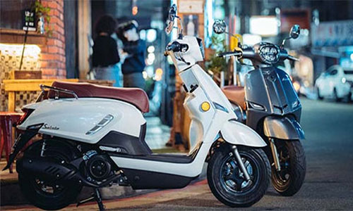 Honda Air Blade 2020 'khóc thét' với đối thủ cực chất, giá rẻ đến từ Suzuki