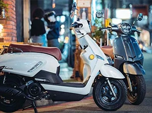 Honda Air Blade 2020 'khóc thét' với đối thủ cực chất, giá rẻ đến từ Suzuki