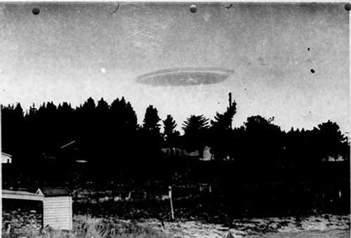 Những cuộc chạm trán UFO kỳ lạ nhất