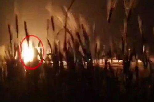 Lực lượng vũ trang thân Iran phá hủy xe thiết giáp Mỹ