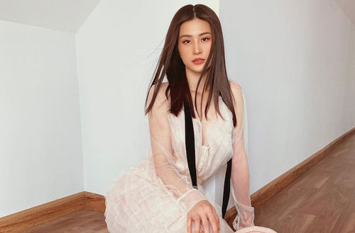 Giữa râm ran tin đồn mang thai, Đông Nhi khoe loạt ảnh đẹp lịm tim như thế này