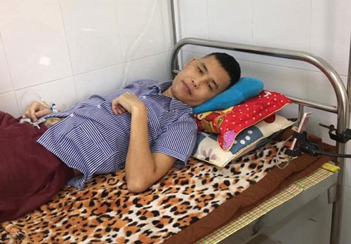 Diễn viên hài Hiệp Gà nhập viện vì suy nhược cơ thể