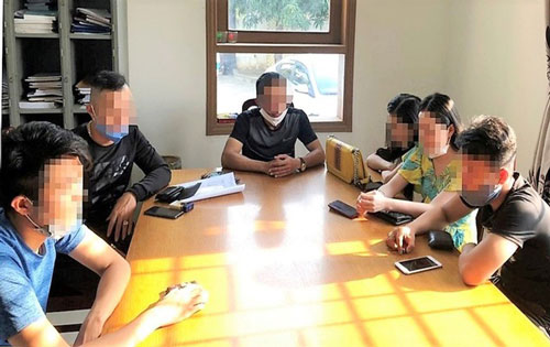 Quảng Nam: 9 thanh niên phê ma túy, "đánh võng" ô tô qua chốt kiểm dịch