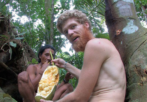 Kỹ sư Na Uy bỏ việc lương cao vào rừng sống cùng bộ lạc Indonesia