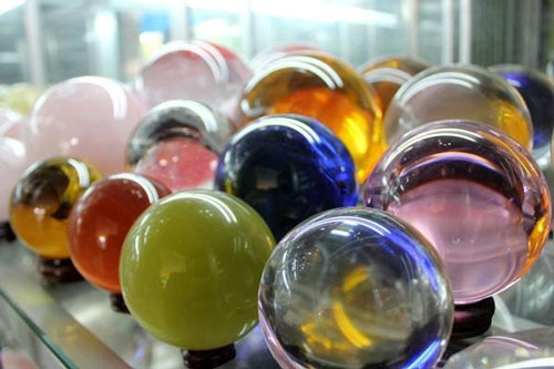 Cách chọn và đặt quả cầu phong thủy có thể giúp gia chủ gặp may cả năm, tiền đầy két