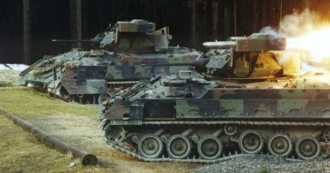Khi phát triển thành công, xe OMFV mới sẽ thay thế M2 Bradley hiệncó của Quân đội Mỹ.