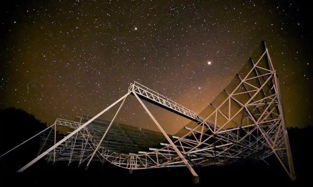 Người ngoài hành tinh đang liên lạc với Trái Đất bằng sóng vô tuyến bí ẩn?