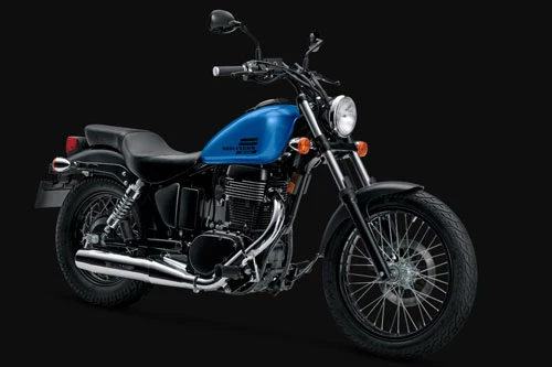 Suzuki Boulevard S40.