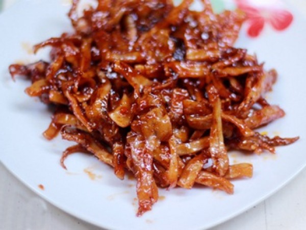 Đưa cơm cho cả nhà với món cá khô rang chua ngọt