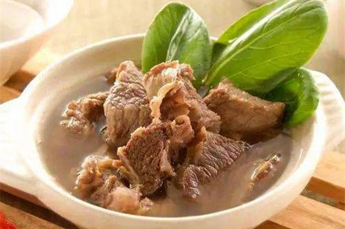 Khi hầm, kho thịt bò "cấm kỵ" cho hai gia vị này, nhiều người làm sai khiến thịt mất ngon