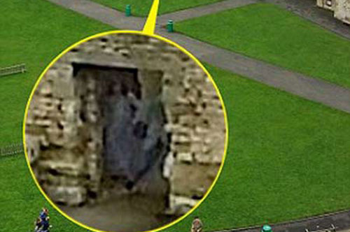 Bóng ma 'Phu nhân áo xám' lộ diện tại lâu đài ở Anh?