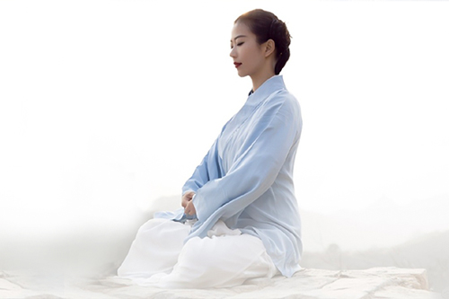 Người có khí chất cao quý hay không, chỉ cần nhìn 8 điểm này là biết