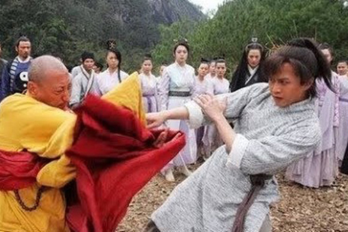 Trương Vô Kỵ trấn bạt quần hùng giải vây Minh giáo