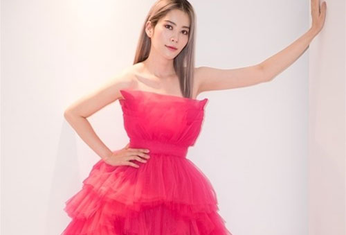 Nam Em: 'Tôi đẹp nên khổ tâm'