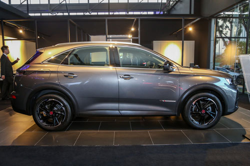 SUV động cơ tăng áp, giá gần 1,4 tỷ đồng, cạnh tranh với Mercedes-Benz GLC, BMW X3