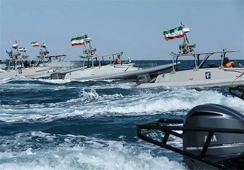 Các xuồng tuần tra cao tốc của Hải quân Iran. Ảnh: Sputnik.