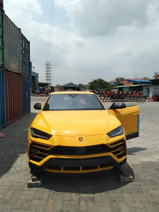 lamborghini urus 4 cho dau tien ve viet nam hinh 2