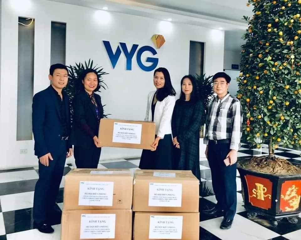 Khẩu trang Việt Nam chạy đua để giải cứu "cơn khát" của châu Âu