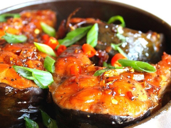 Học làm cá bông lau kho tộ lạ miệng đổi vị cho cả gia đình