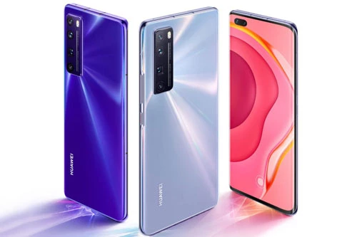 “Trái tim” của Huawei Nova 7 Pro 5G là vi xử lý HiSilicon Kirin 985 5G (7 nm) lõi 8 với tốc độ tối đa 2,58 GHz, GPU Mali-G77 8 nhân. RAM 8 GB đi kèm bộ nhớ UFS 3.0 128 hoặc 256 GB (không có khay cắm thẻ nhớ). Hệ điều hành Android 10.0, được tùy biến trên giao diện EMUI 10.1 nhưng không có Google Play.