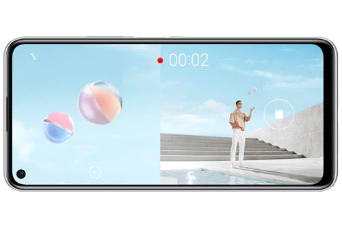 Huawei Nova 7 SE 5G được trang bị màn hình IPS LCD kích thước 6,5 inch, độ phân giải Full HD Plus (2.400x1.080 pixel), mật độ điểm ảnh 405 ppi. Màn hình này được chia theo tỷ lệ 20:9, tích hợp công nghệ HDR10, chiếm 90,3% diện tích mặt trước. 