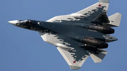 Mẫu thử T-50 của tiêm kích tàng hình Su-57. Ảnh: TASS.