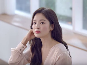 Song Hye Kyo trổ tài bếp núc
