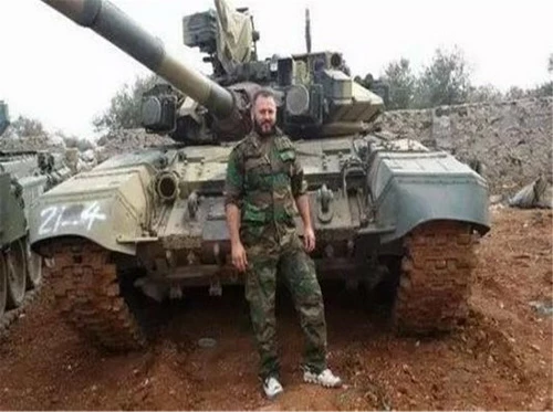 Nga đã âm thầm đưa số lượng lớn xe tăng T-90 tới Syria. Ảnh: Avia-pro.