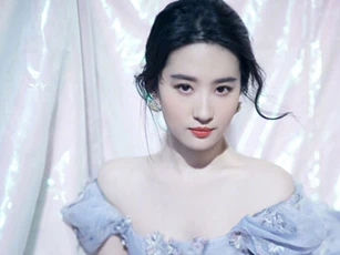 Dân mạng phẫn nộ với giả thiết 'ép' Lưu Diệc Phi trở thành vợ của tác giả bài viết trên tạp chí lớn Trung Quốc