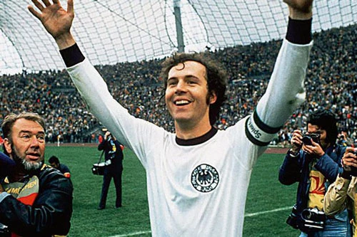 10. Franz Beckenbauer (tổng số bàn thắng: 98).