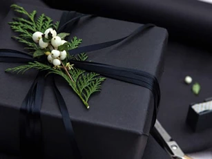 Tặng quà mà chọn những món đồ đại kỵ này thì cả hai người có nguy cơ "đen xui hết kiếp"