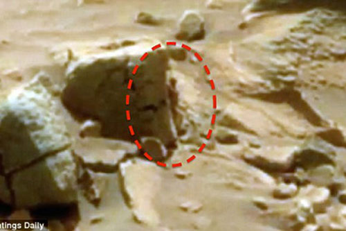 Phát hiện hình ảnh người tí hon trên sao Hỏa