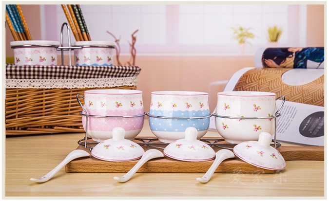 Những bộ đựng gia vị giá rẻ 'nhìn là muốn mua'