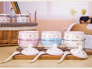 Những bộ đựng gia vị giá rẻ 'nhìn là muốn mua'