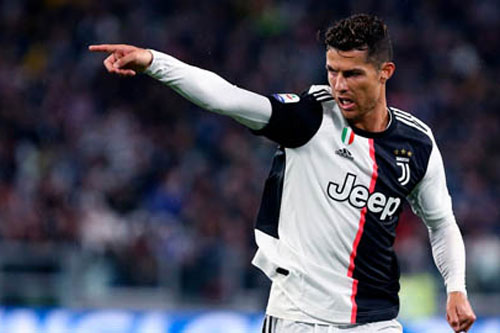 CĐV Juventus đã biết Ronaldo sẽ sang PSG hay về lại M.U